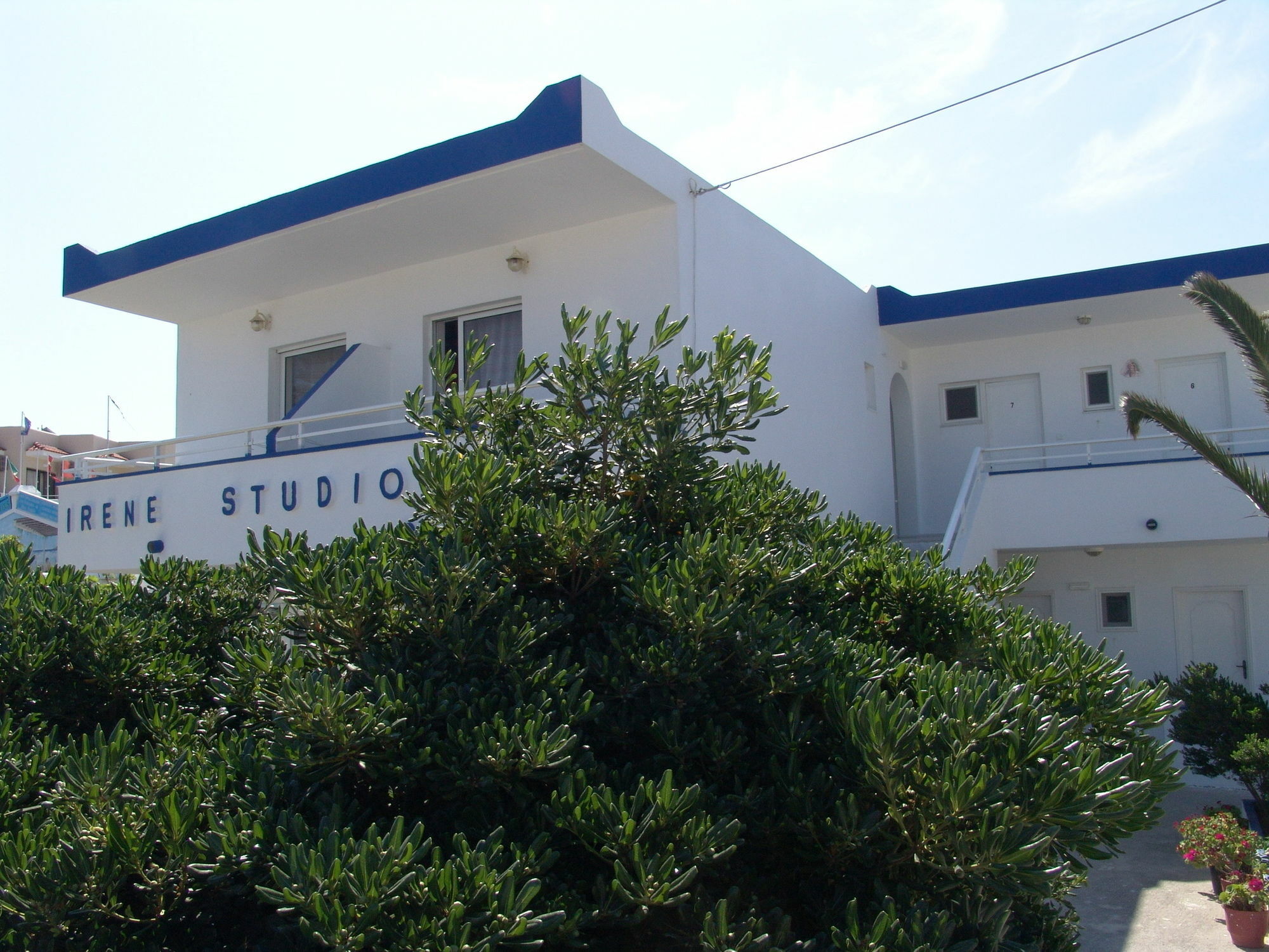 קפלוס Irene Studios מראה חיצוני תמונה